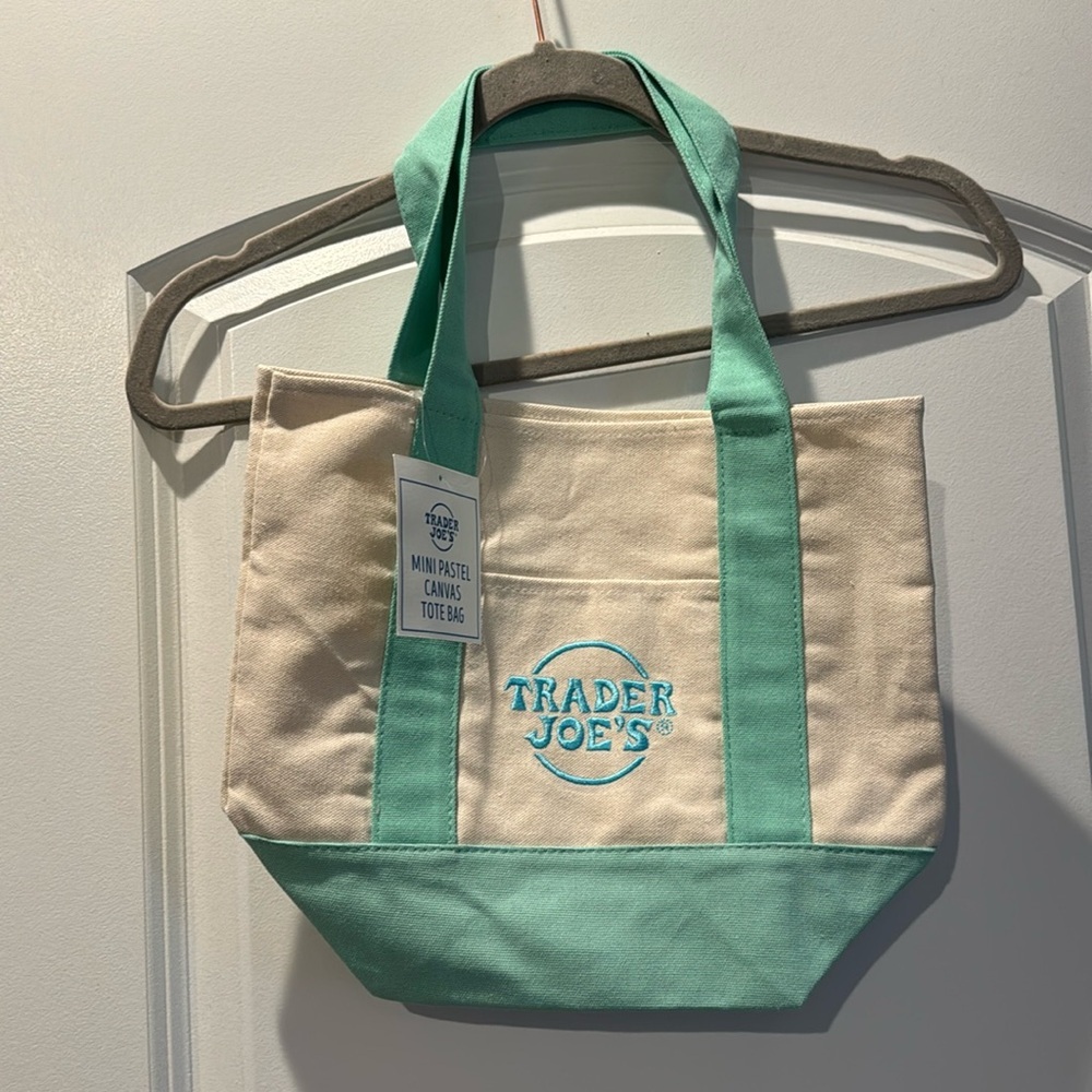 NWT! Trader Joe’s Mini Pastel Canvas Tote Green